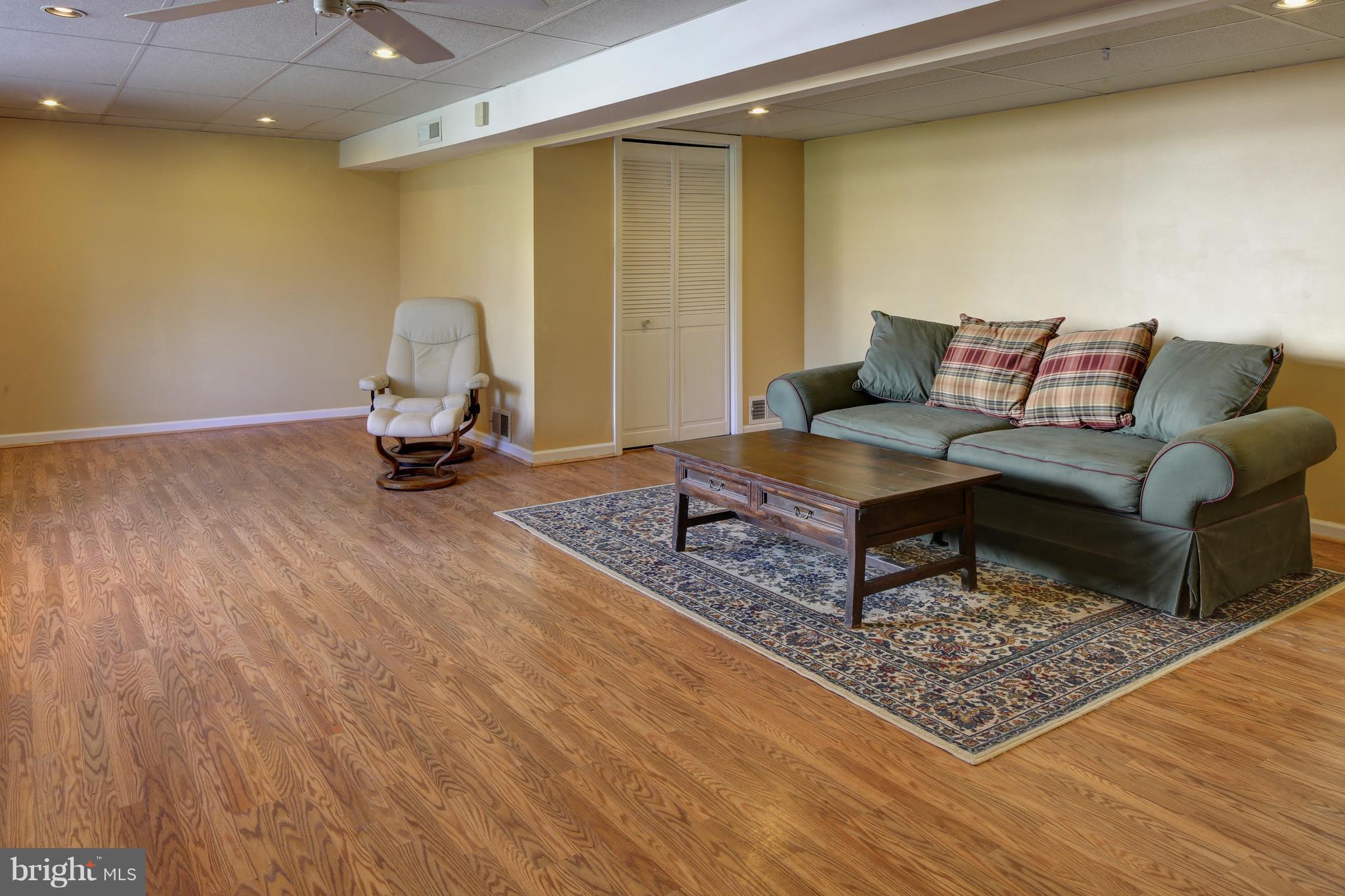3284 Stepney Street Edgewater, MD 21037 - Photo 13 of 30 Wide Open/Expansive Family room.