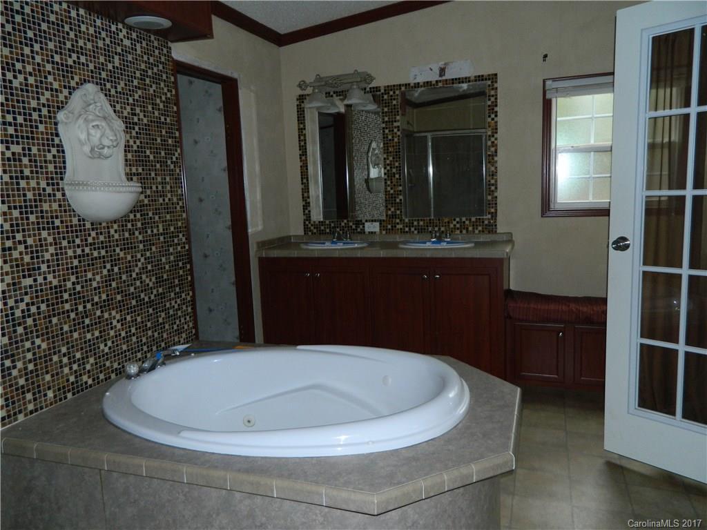 2371 Moose Road Catawba, NC 28609 - Photo 8 of 24 Gallery Image 8