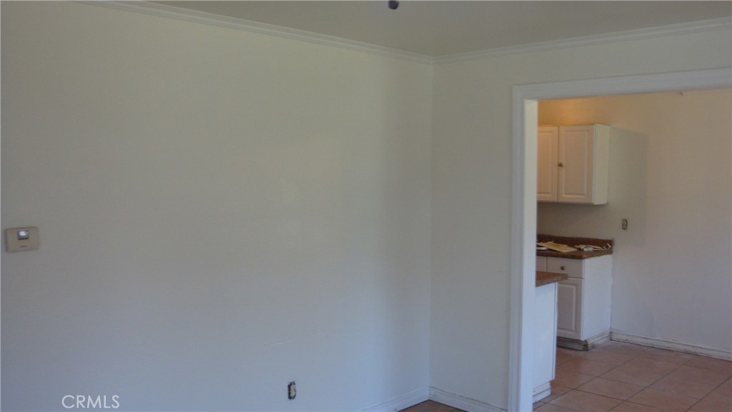 31 Paradise Carson, CA 90745 - Photo 6 of 29