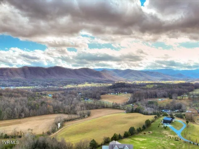 $529,900 | 680 Mayberry Road, Jonesborough, TN 37659