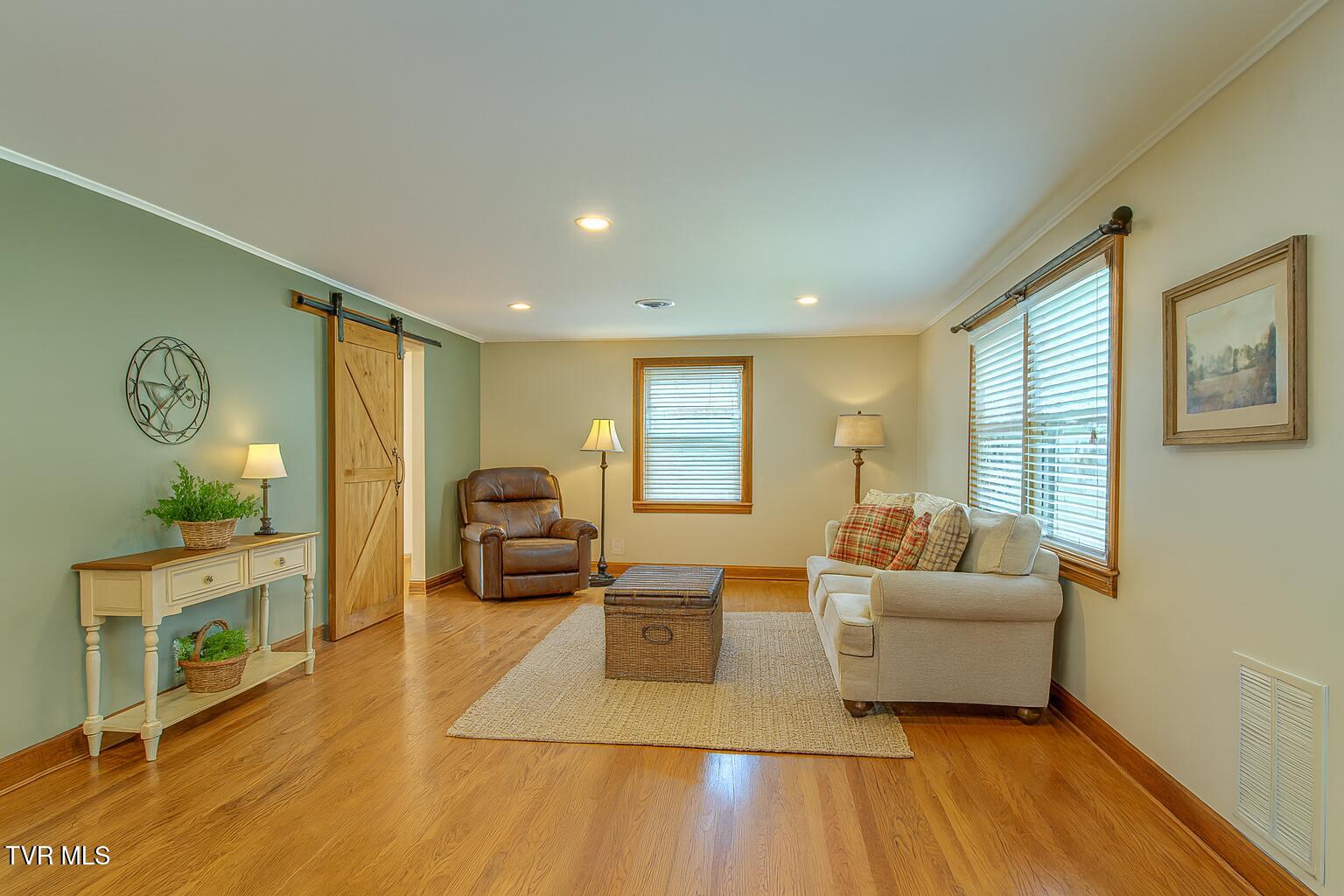 680 Mayberry Road Jonesborough, TN 37659 - Photo 22 of 47 stage the room with living