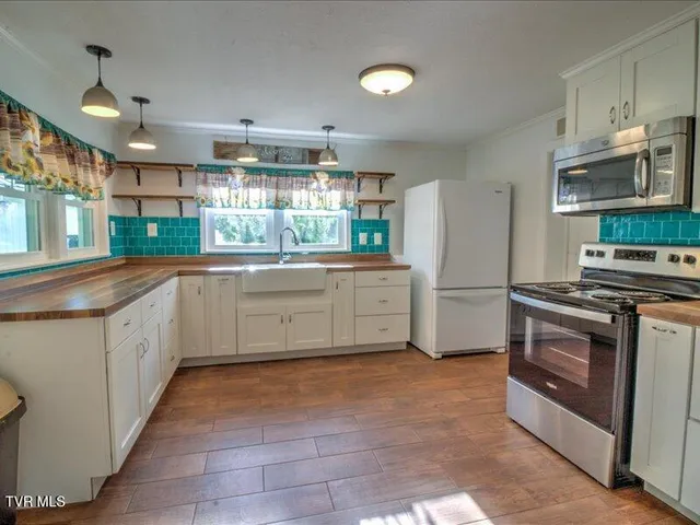 $529,900 | 680 Mayberry Road, Jonesborough, TN 37659