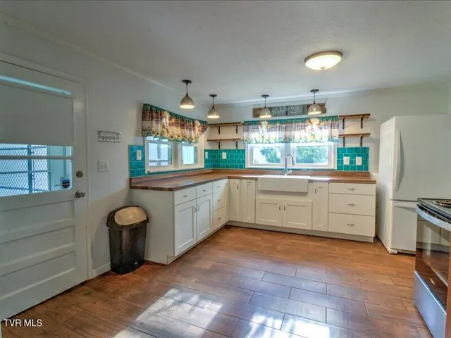 $529,900 | 680 Mayberry Road, Jonesborough, TN 37659