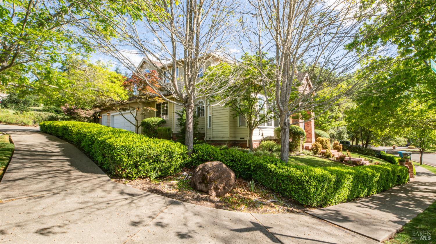 4742 Livingstone Place Santa Rosa, CA 95405 - Photo 3 of 56