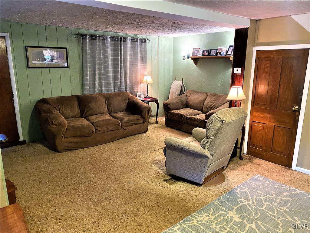 2102 Nemeth Drive Bethlehem, PA 18015 - Photo 23 of 33 a living room with furniture and a window