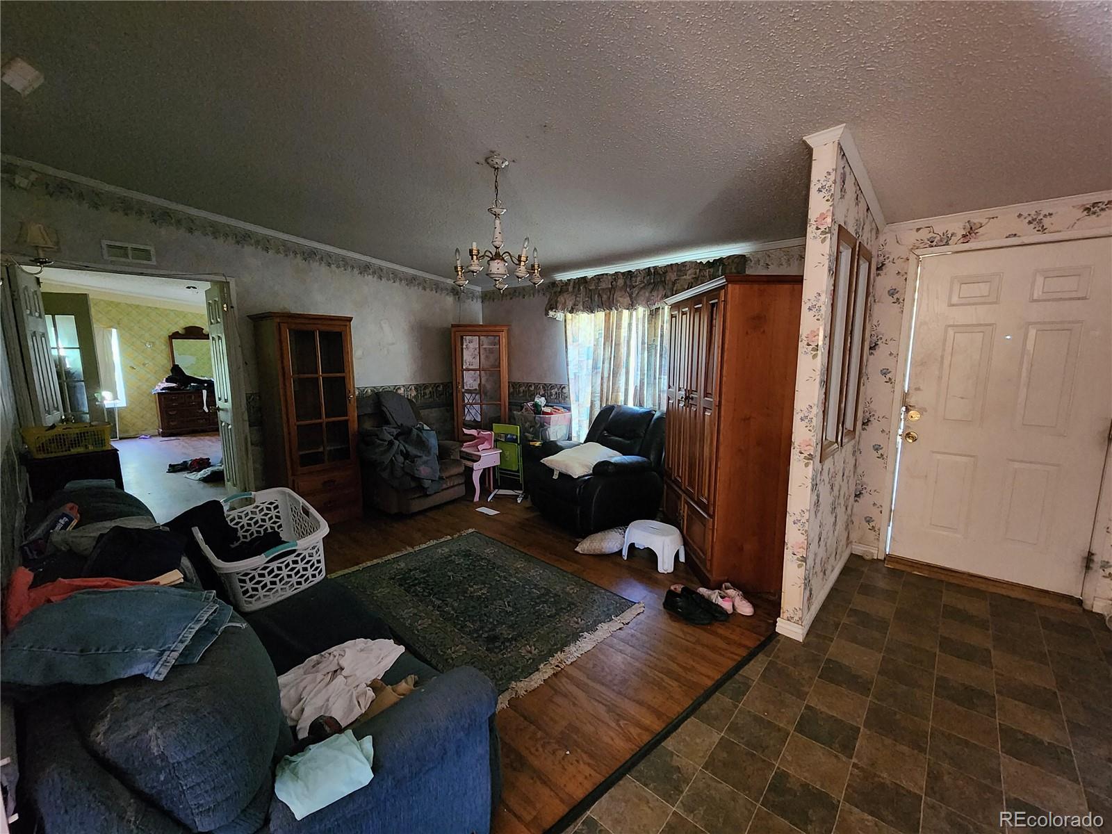 320 Autobee Road Avondale, CO 81022 - Photo 8 of 15 Gallery Image 8