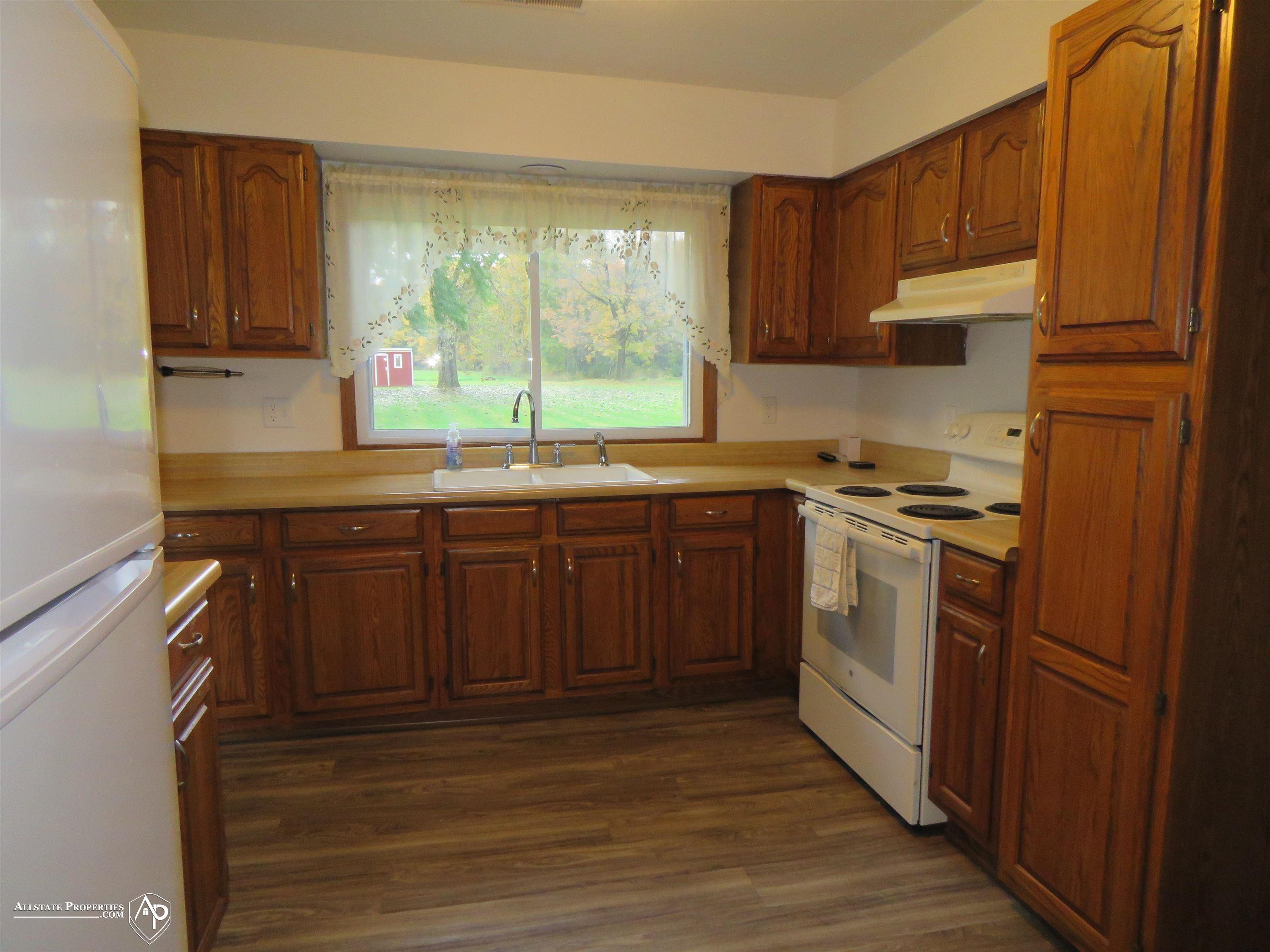 10386 Clark Road Davison, MI 48423 - Photo 9 of 15 50125595-8.JPG