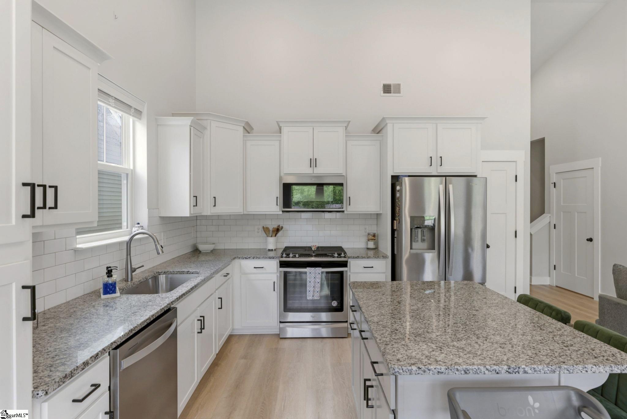 726 Judah Drive Moore, SC 29369 - Photo 2 of 28