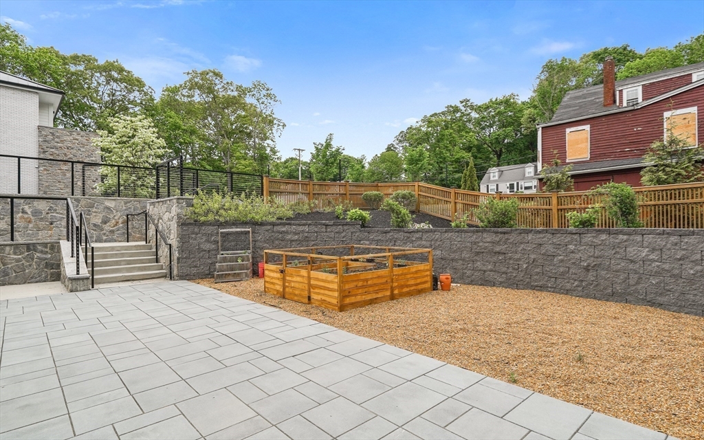 148 Weston Road, Unit 304 Wellesley, MA 02482 - Photo 27 of 33