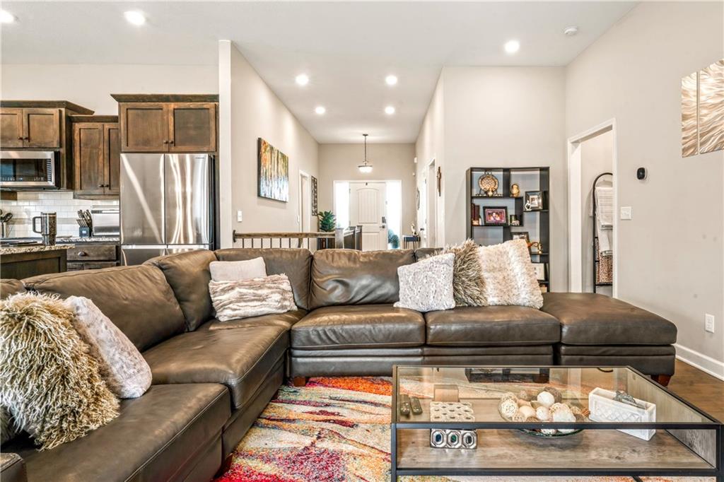 1829 Northeast Riley Drive Lee's Summit, MO 64086 - Photo 11 of 37