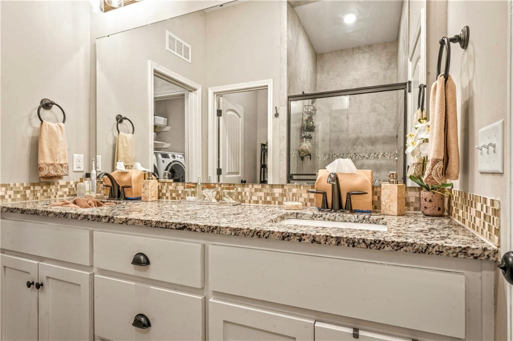 1829 Northeast Riley Drive Lee's Summit, MO 64086 - Photo 19 of 37