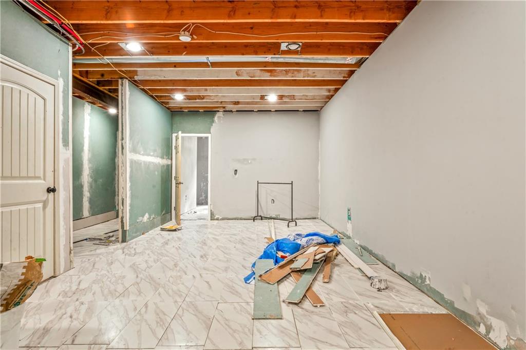 1829 Northeast Riley Drive Lee's Summit, MO 64086 - Photo 24 of 37