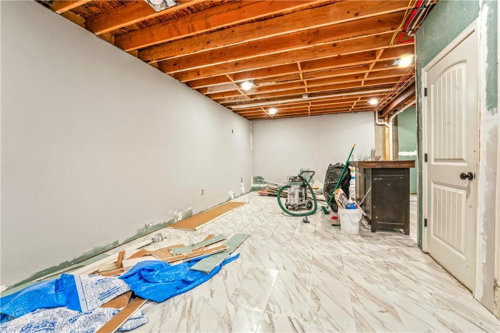 1829 Northeast Riley Drive Lee's Summit, MO 64086 - Photo 25 of 37