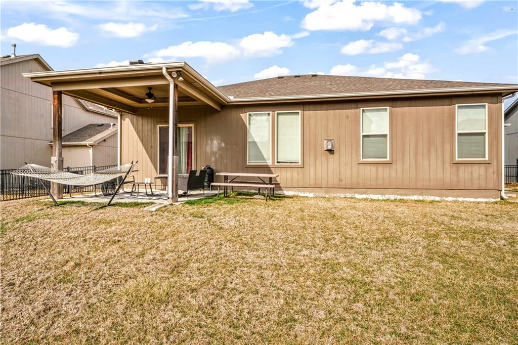 1829 Northeast Riley Drive Lee's Summit, MO 64086 - Photo 29 of 37