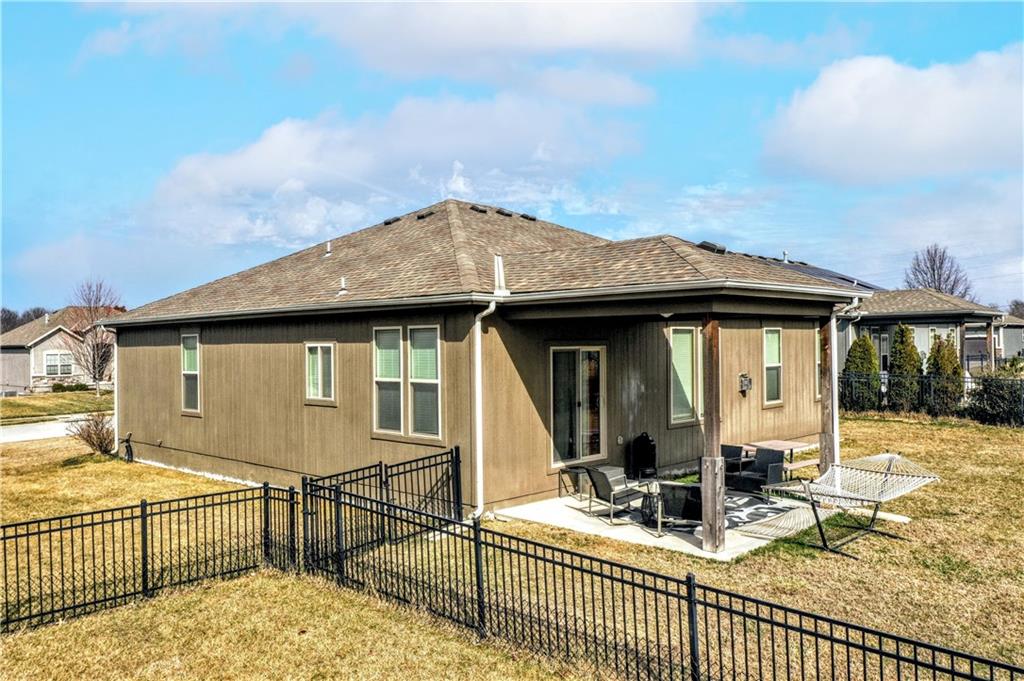 1829 Northeast Riley Drive Lee's Summit, MO 64086 - Photo 30 of 37