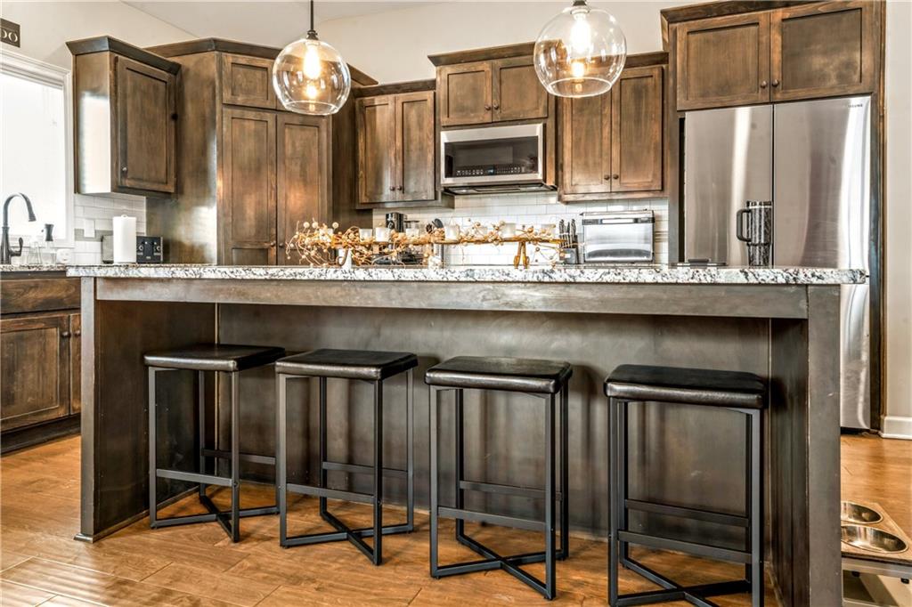 1829 Northeast Riley Drive Lee's Summit, MO 64086 - Photo 7 of 37