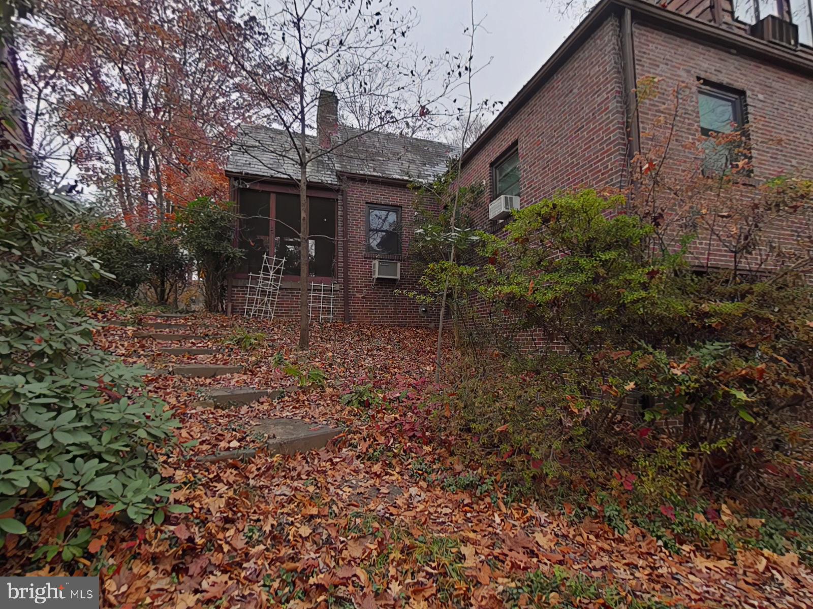 13 Midhurst Road Silver Spring, MD 20910 - Photo 2 of 23 Gallery Image 2