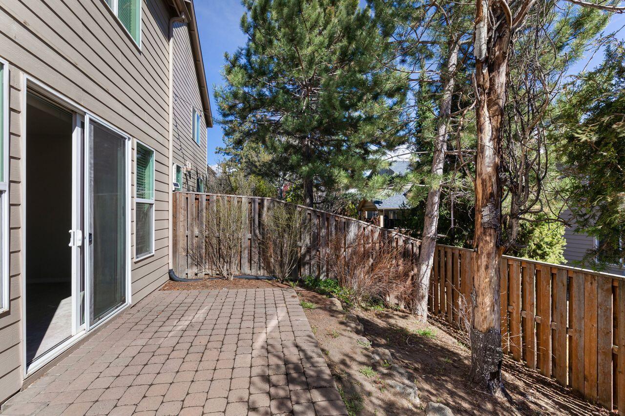 61148 Foxglove Loop Bend, OR 97702 - Photo 26 of 28 1_(14)