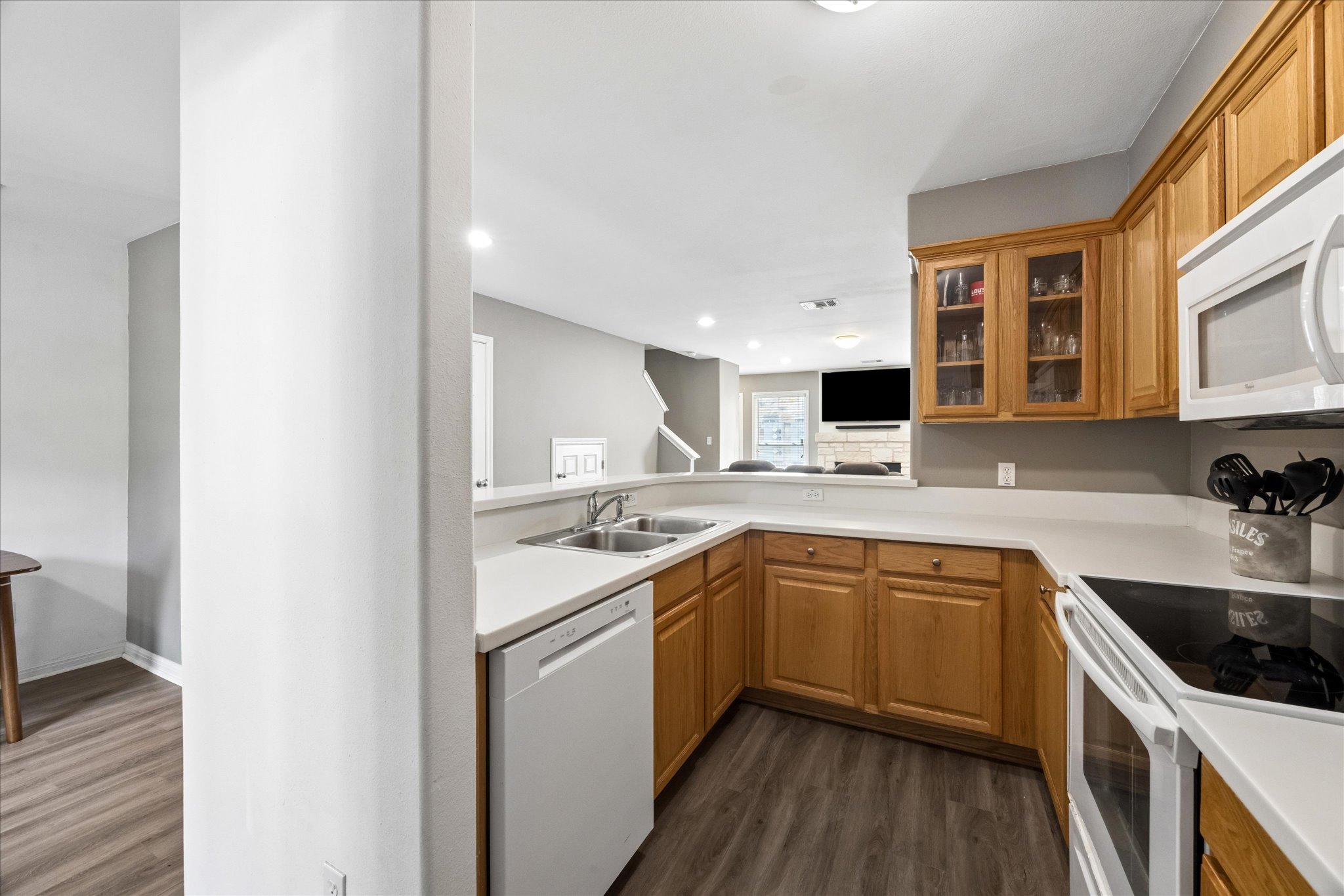6900 East Riverside Drive, Unit 31 Austin, TX 78741 - Photo 7 of 18