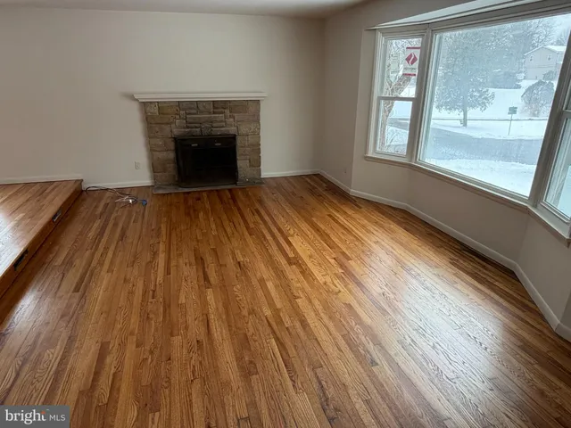 $349,900 | 1601 Woodcrest Road, Harrisburg, PA 17112