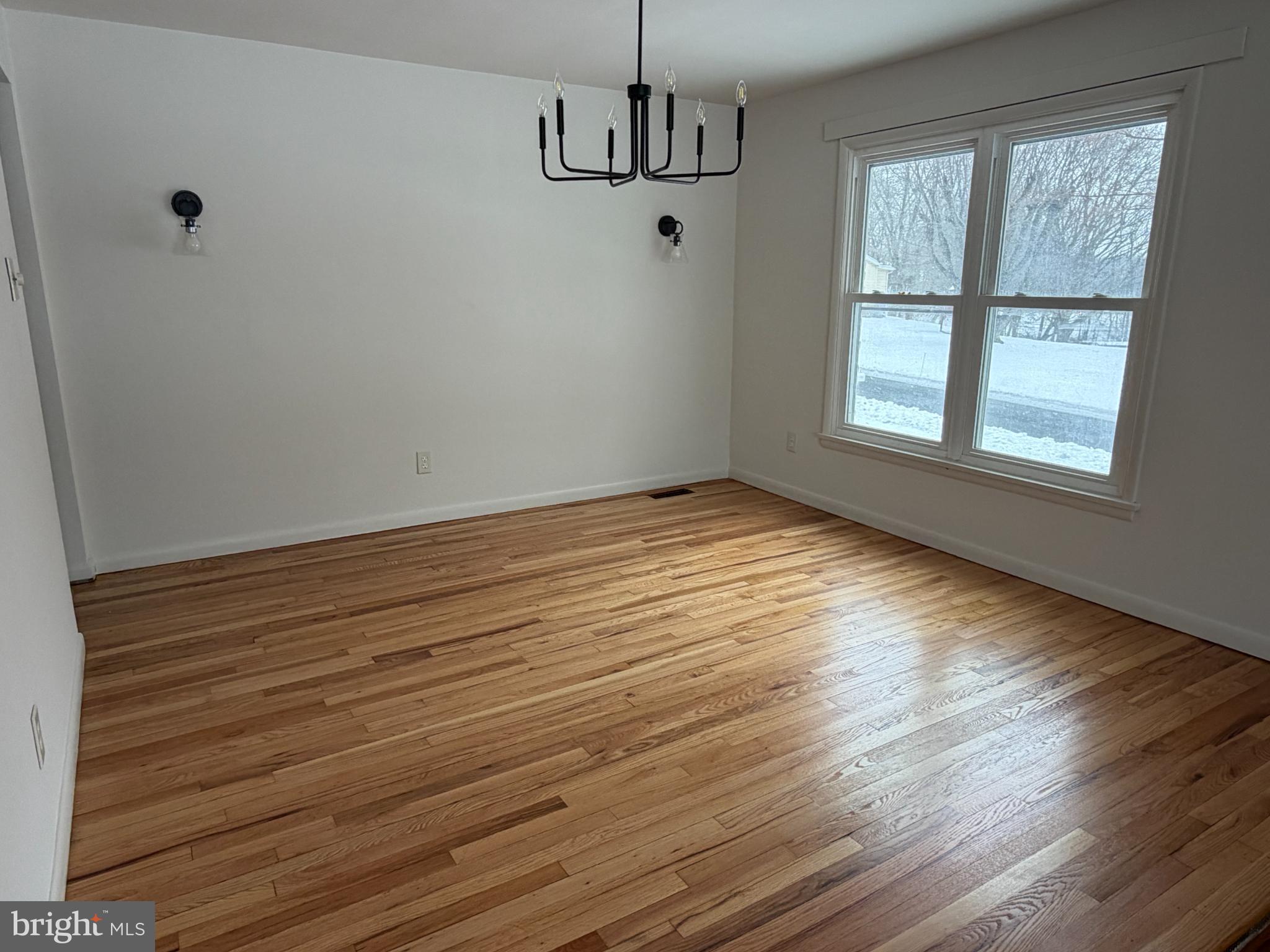 1601 Woodcrest Road Harrisburg, PA 17112 - Photo 5 of 11 Bright and airy space with hardwood floors.