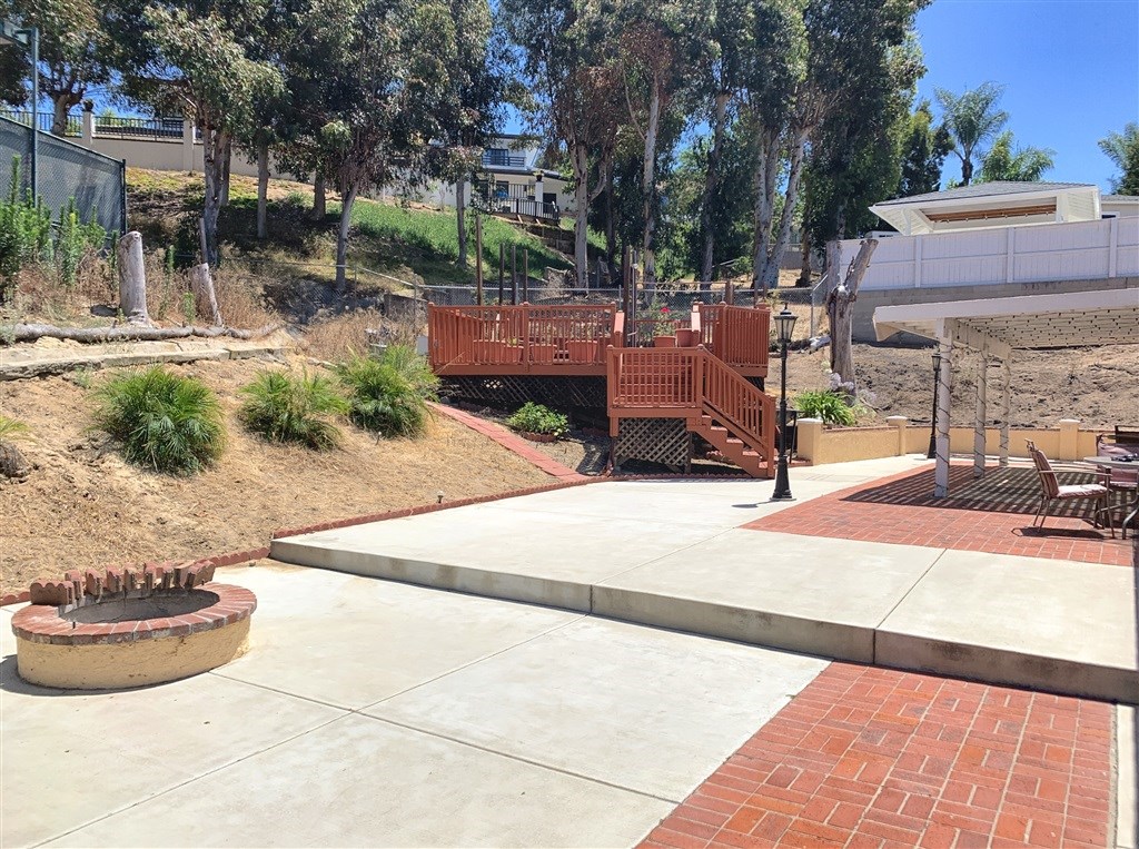62 Pepper Tree Road Chula Vista, CA 91910 - Photo 4 of 17 a view of outdoor space and yard