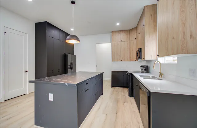 $1,995 | 1815 McKee Street, Unit A, Houston, TX 77009