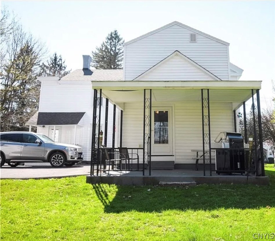 55 Oxford Road New Hartford, NY 13413 - Photo 4 of 15