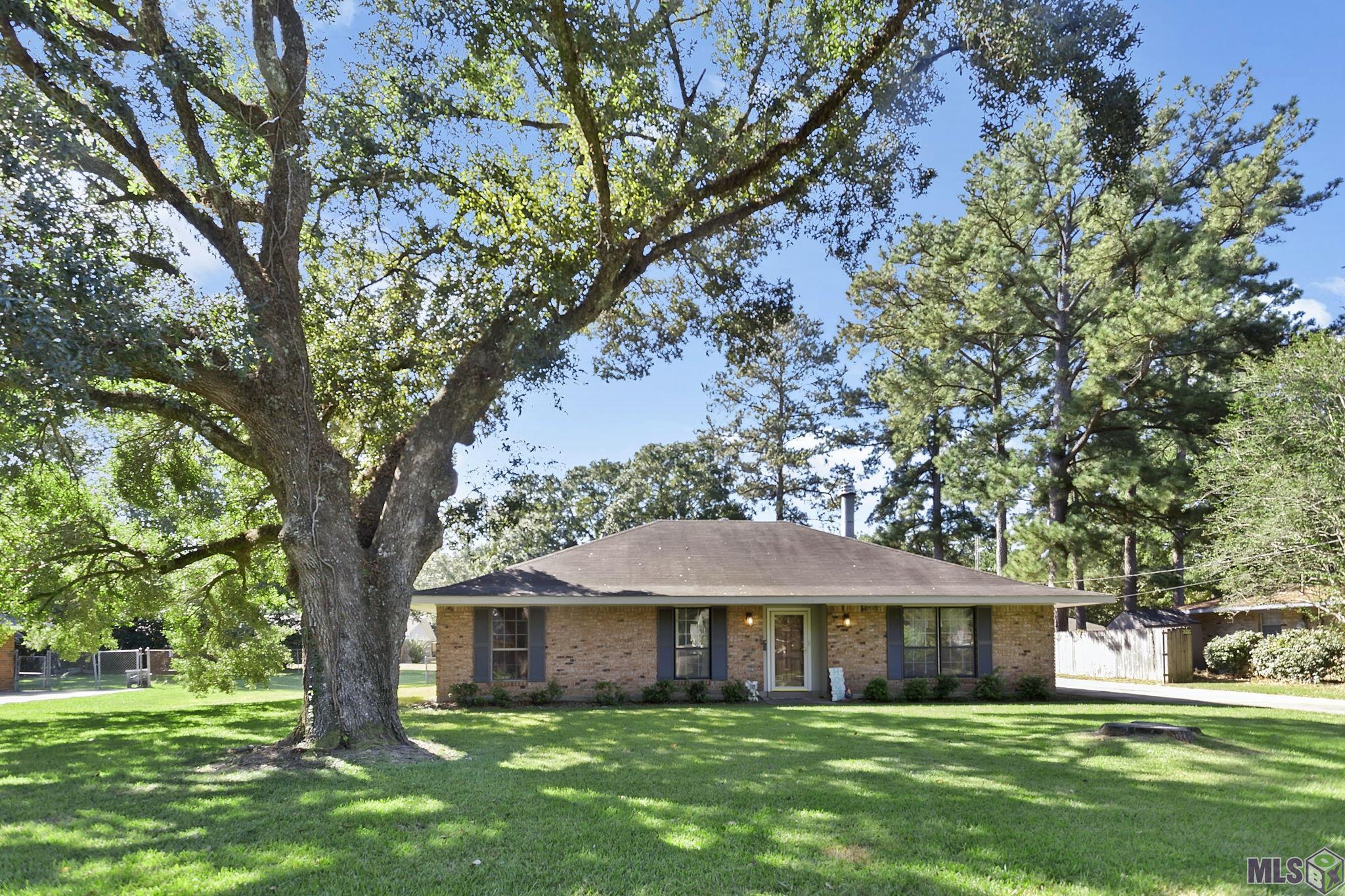 3704 Myrtle Street Baker, LA 70714 - Photo 1 of 16 Gallery Image 1