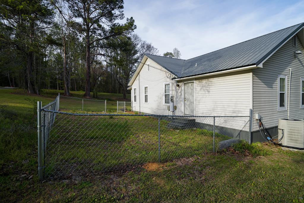 997 Butter And Egg Road Troy, AL 36081 - Photo 9 of 30