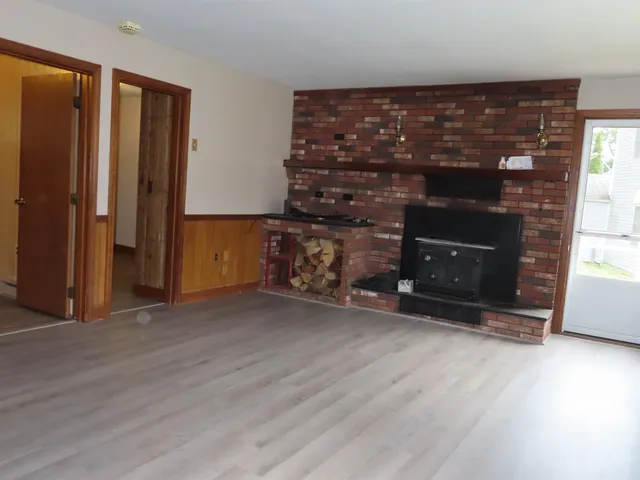 $1,450 | 57 Prescott Avenue, Laconia, NH 03246