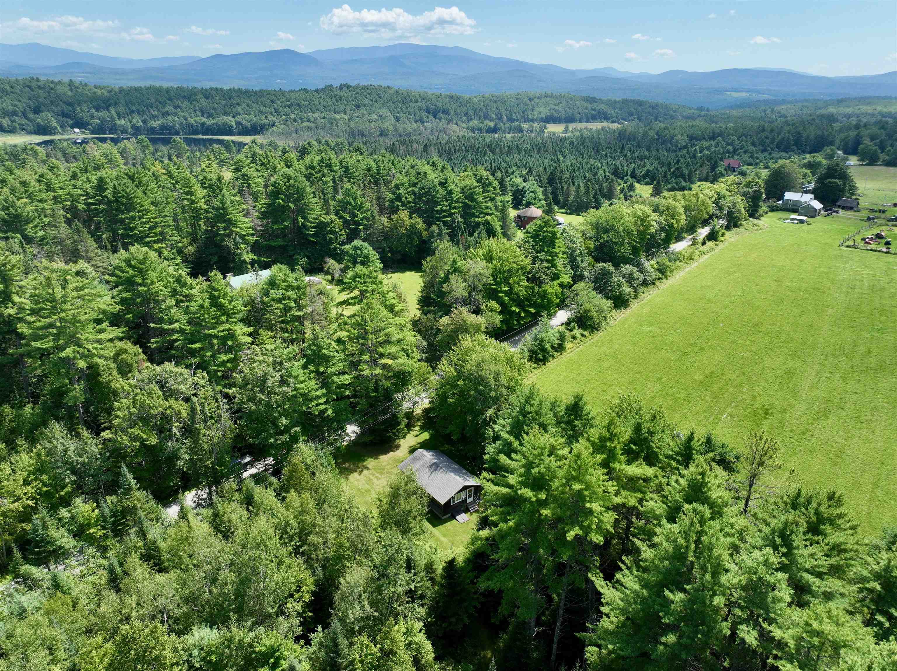 843 Perini Road Newbury, VT 05051 - Photo 5 of 15 Gallery Image 5