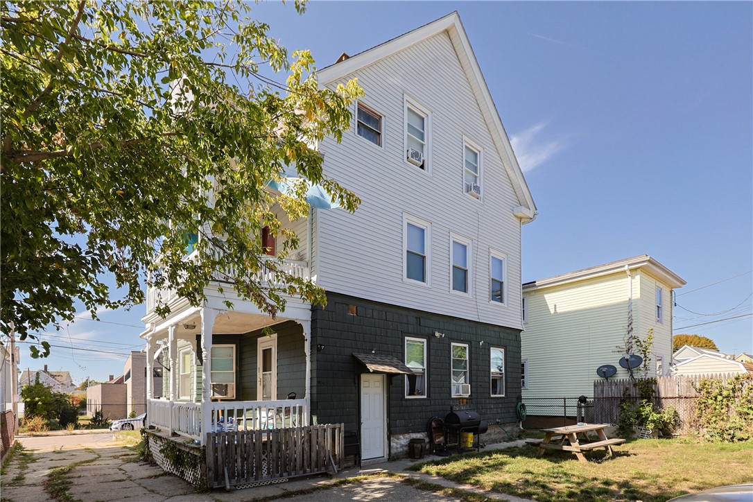 97 Greene Street Pawtucket, RI 02860 - Photo 3 of 44