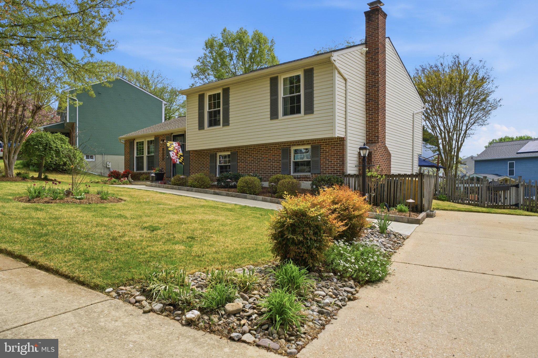 291 Waycross Way Arnold, MD 21012 - Photo 2 of 34 Charming home with lush landscaping.