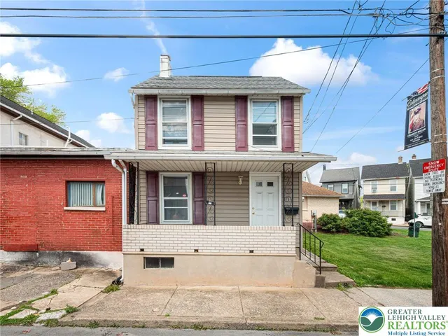 $1,850 | 115 2nd Street, Catasauqua, PA 18032