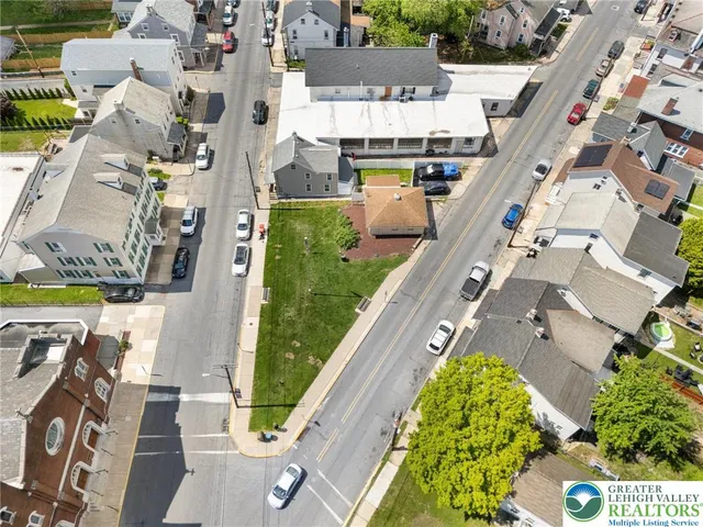 $1,850 | 115 2nd Street, Catasauqua, PA 18032