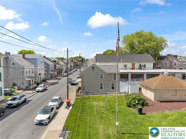 $1,850 | 115 2nd Street, Catasauqua, PA 18032
