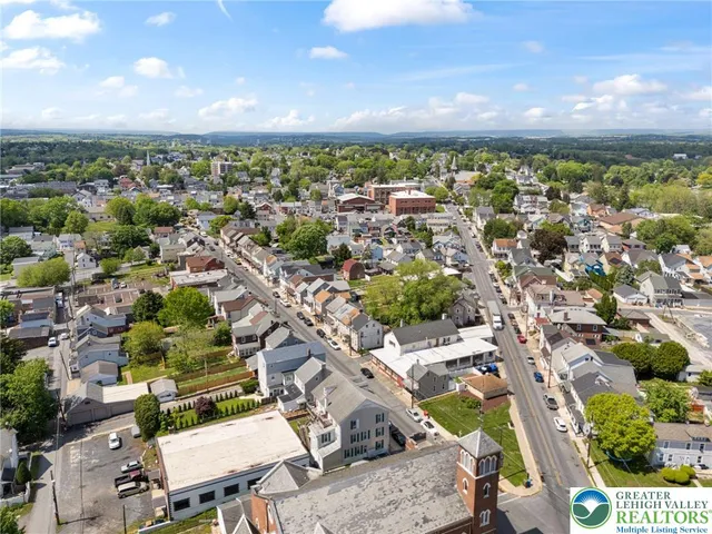 $1,850 | 115 2nd Street, Catasauqua, PA 18032