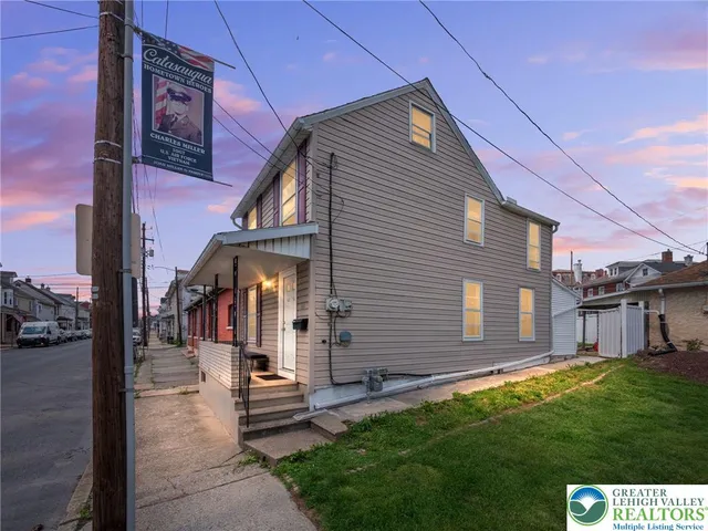$1,850 | 115 2nd Street, Catasauqua, PA 18032