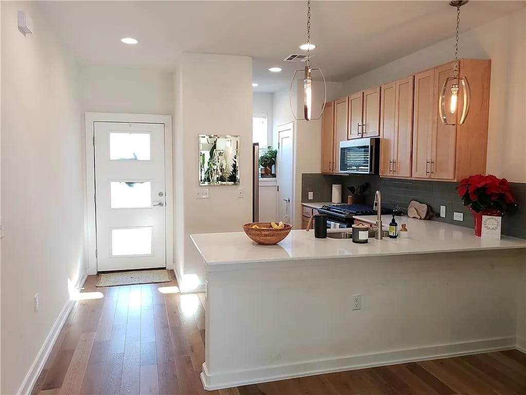 6800 Manchaca Road, Unit 4 Austin, TX 78745 - Photo 2 of 22 Gallery Image 2
