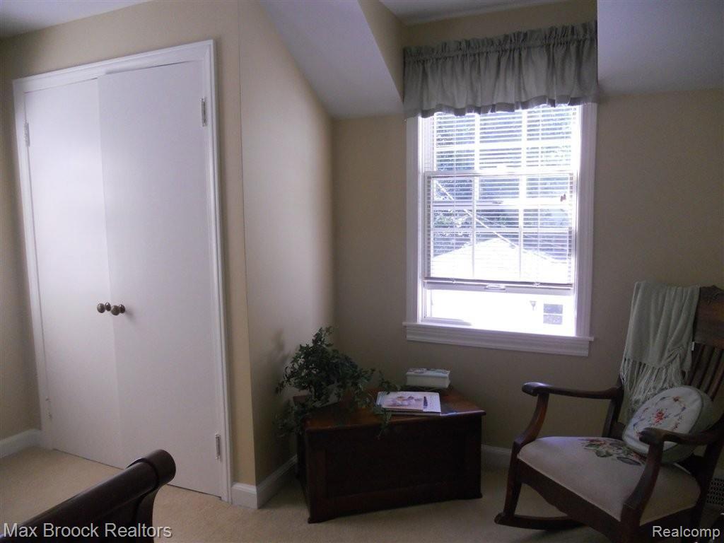 3875 Cumberland Road Berkley, MI 48072 - Photo 19 of 36 Sitting Area In Master