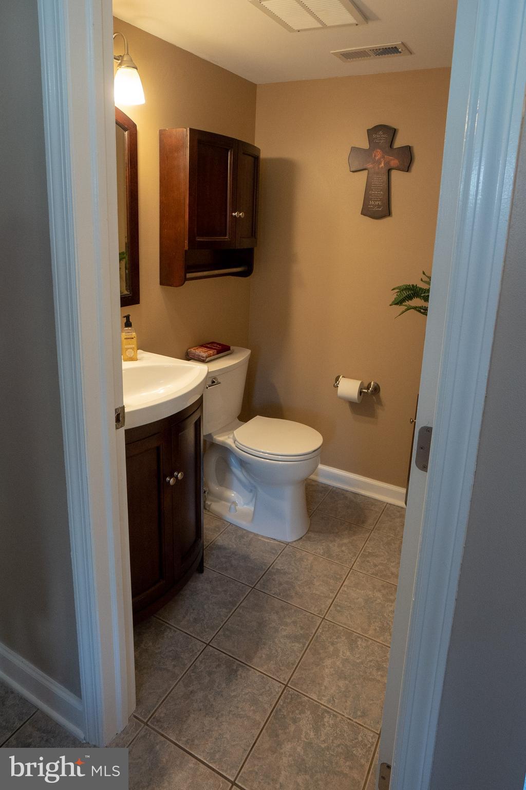 26 Palomar Road Sewell, NJ 08080 - Photo 8 of 43