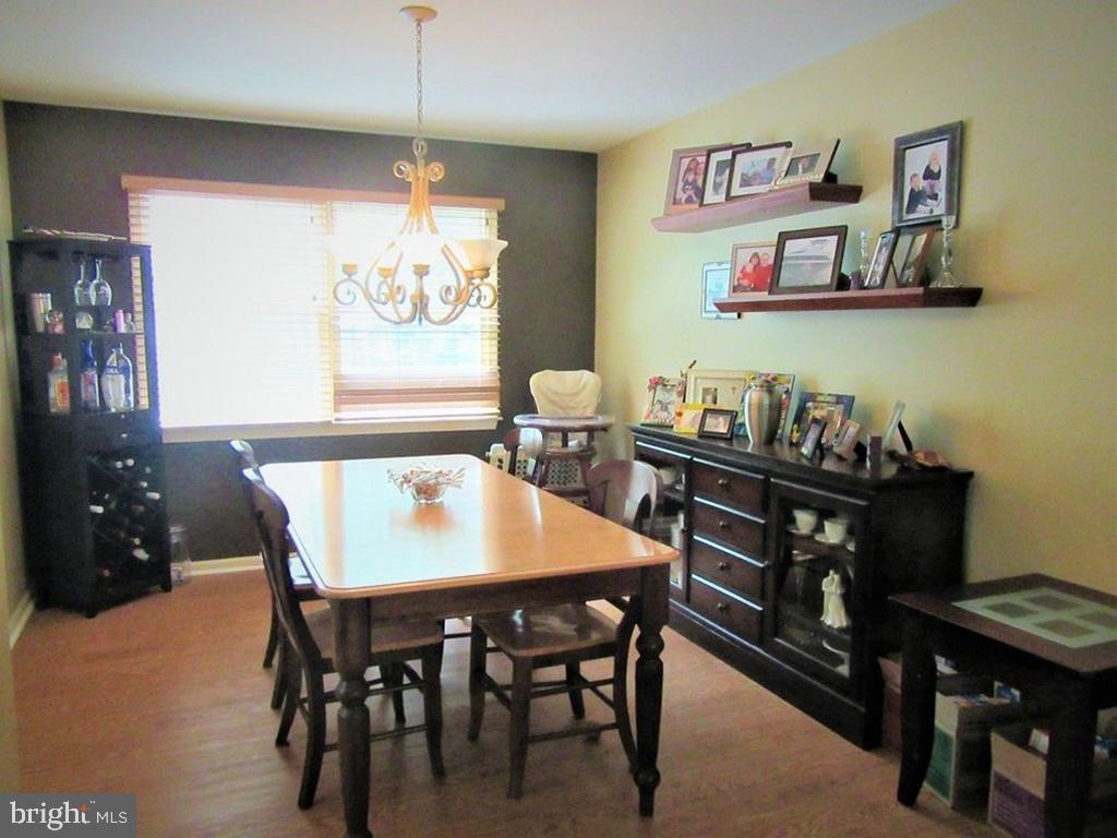 216 Schooner Road Manahawkin, NJ 08050 - Photo 5 of 14 Dining Room