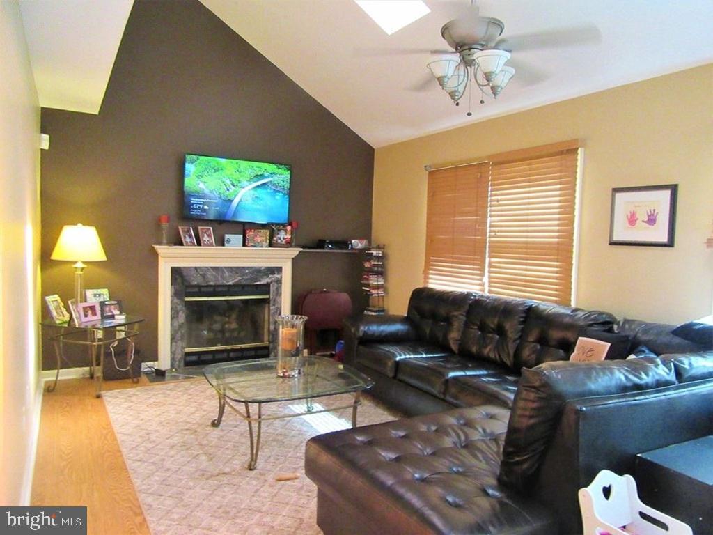 216 Schooner Road Manahawkin, NJ 08050 - Photo 6 of 14 Family Room