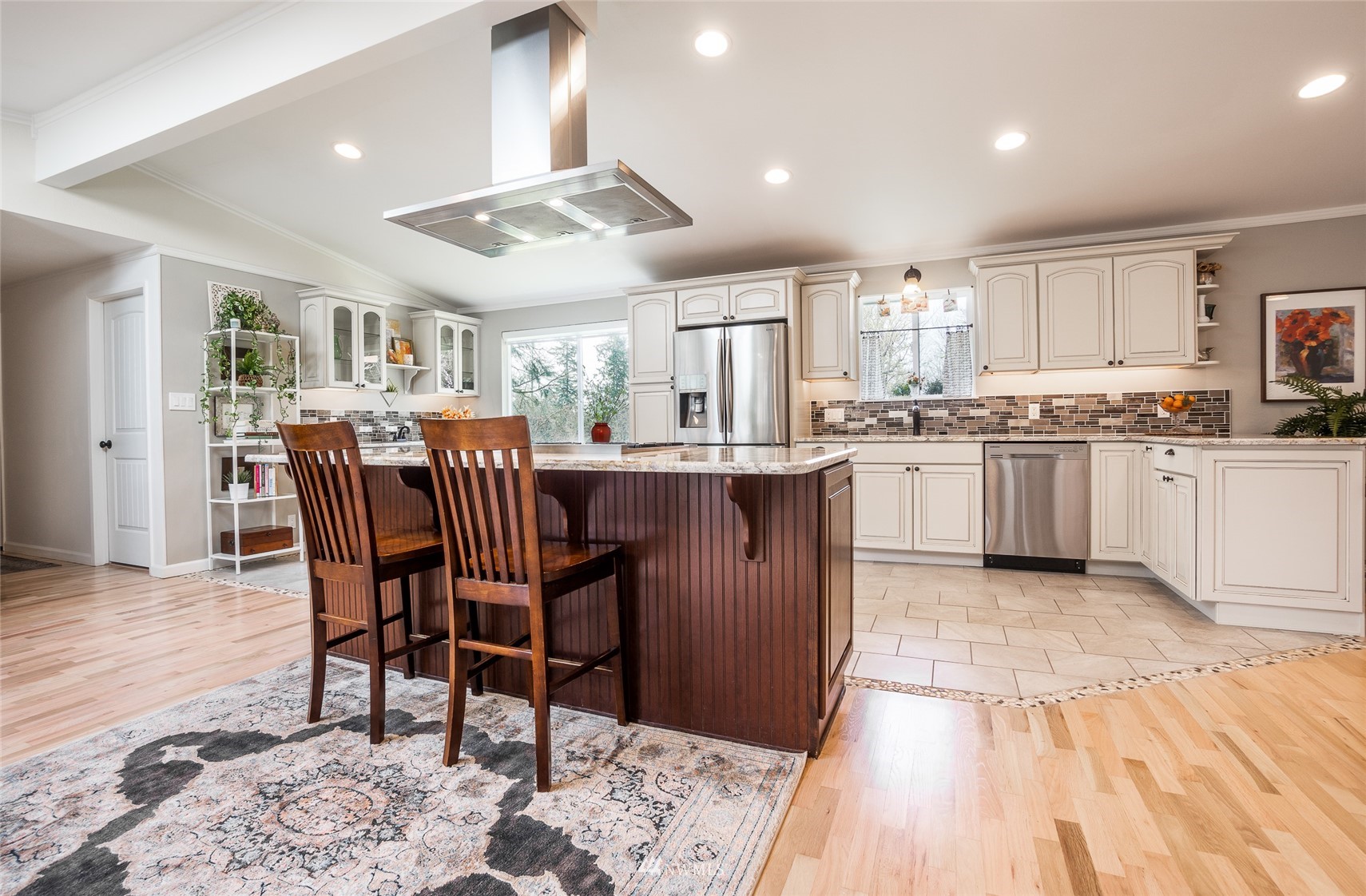 13205 173rd Avenue Southeast Renton, WA 98059 - Photo 4 of 40 Gallery Image 4