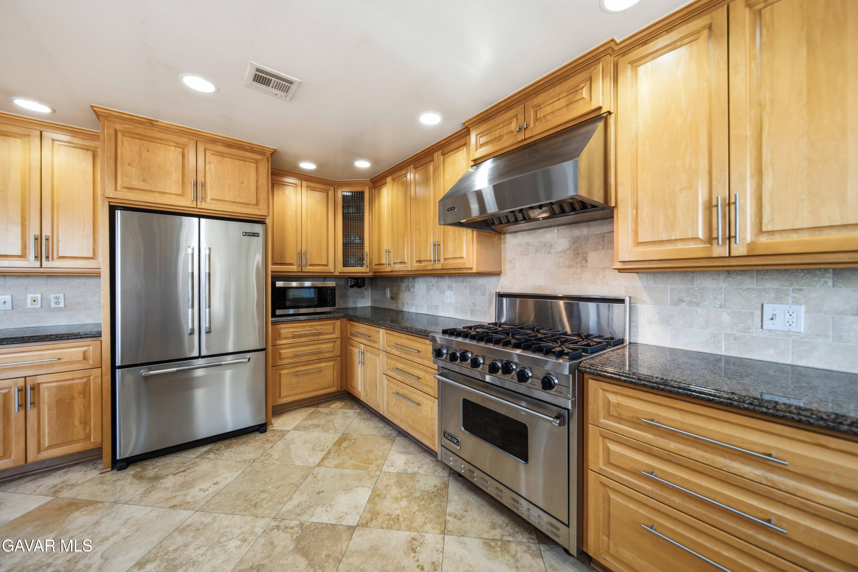 28241 Lancaster Road Lancaster, CA 93536 - Photo 15 of 59 15