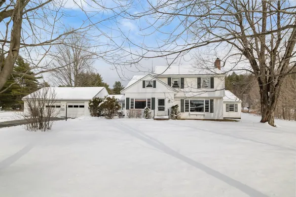 $825,000 | 1490 Pucker Street, Stowe, VT 05672