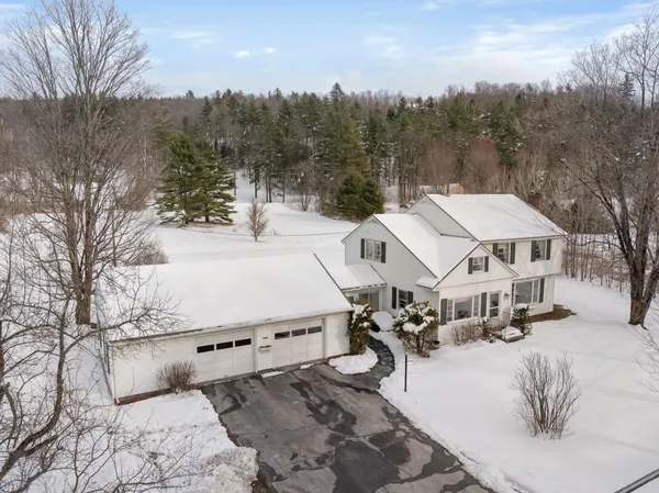 $825,000 | 1490 Pucker Street, Stowe, VT 05672