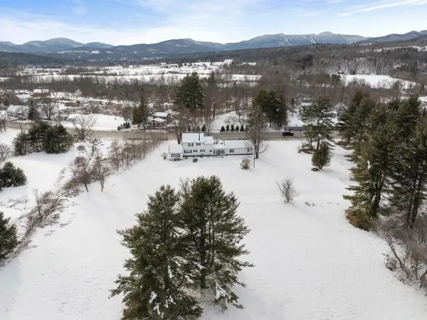 $825,000 | 1490 Pucker Street, Stowe, VT 05672