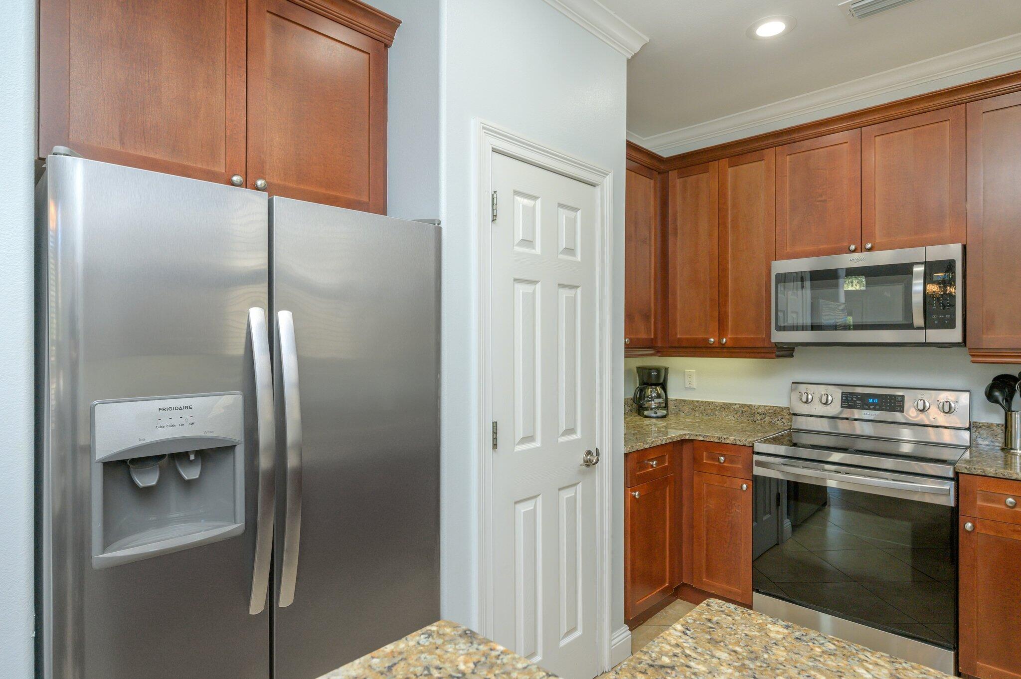 223 Grand Key Loop East Destin, FL 32541 - Photo 18 of 75 Efficient Kitchen